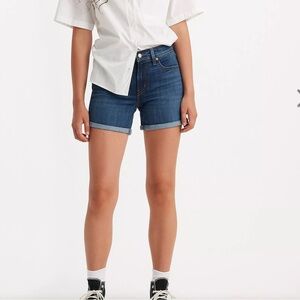 Levi’s Mid Length Jean Shorts Size 31
